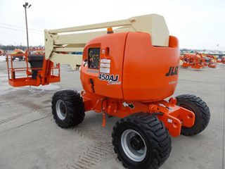 JLG Articulating Boom Lift